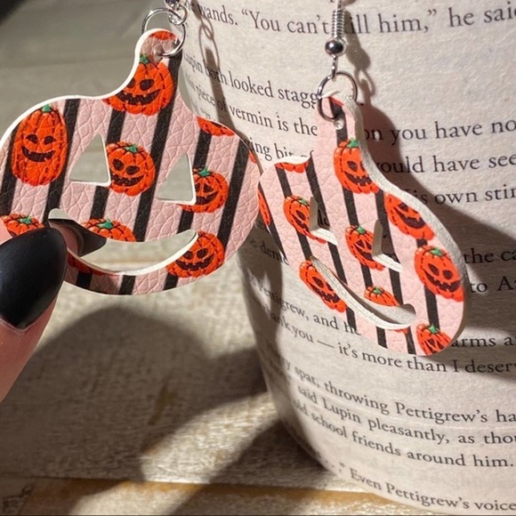 3/$15 Halloween Pumpkin Earrings Stripes Jack O Lantern Orange Black Big Earring - Picture 2 of 4